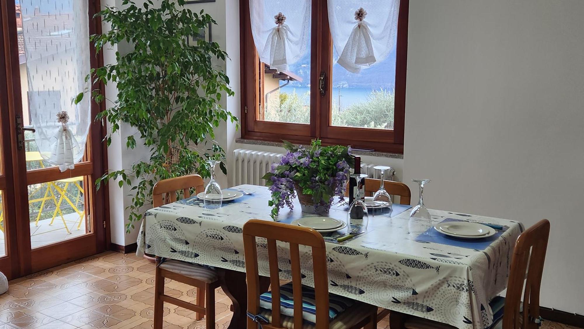 Apartment L'Ulivo Lake View In Private Street Lierna Bagian luar foto