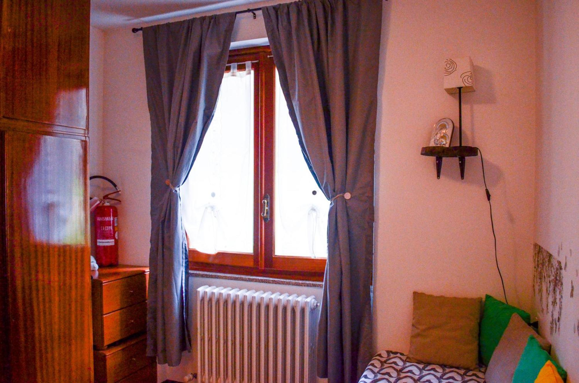 Apartment L'Ulivo Lake View In Private Street Lierna Bagian luar foto